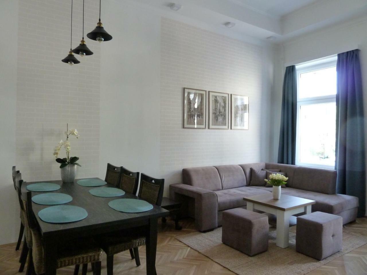 Kossuth Apartmanok Debrecen Eksteriør bilde